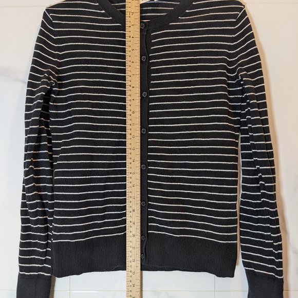 ❗LAST CHANCE❗GAP Button-up Striped Cardigan - Picture 5 of 6